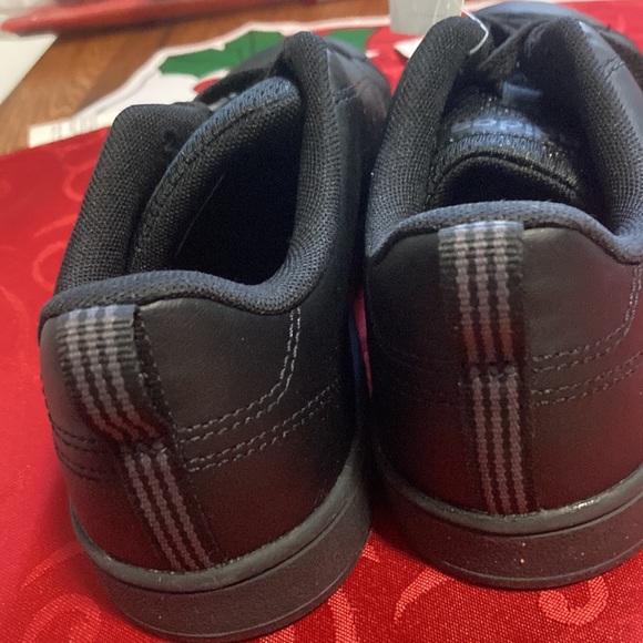 AdidasNeo black sneakers - Picture 2 of 6